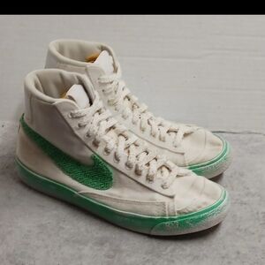 Nike Blazer Mid 77 High-Top Womens White/ SpringGreen/Green Swoosh FJ4547 7.5